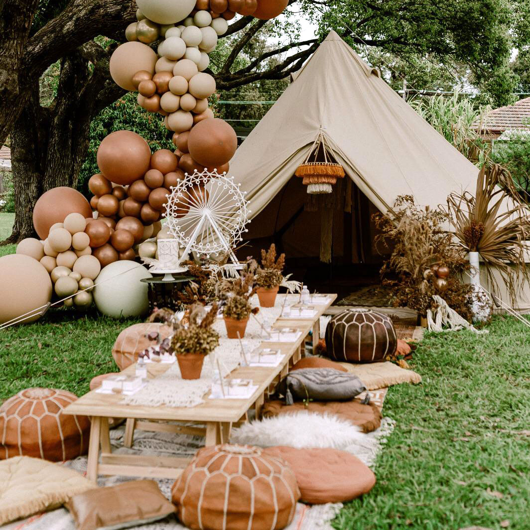 Luxury-Picnic-Tables-and-Props