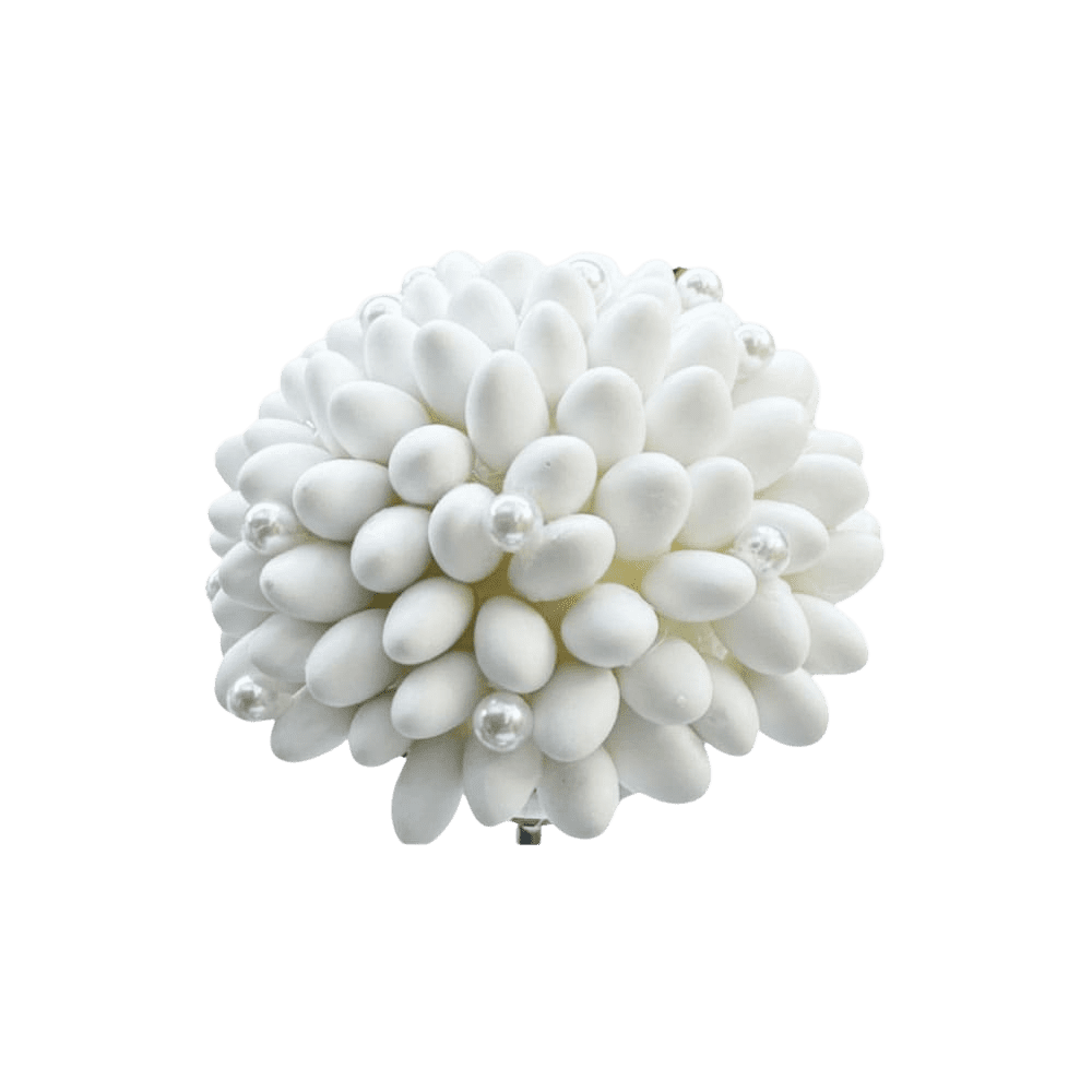 Pearl Embellished Sugar Coated Almond Ball